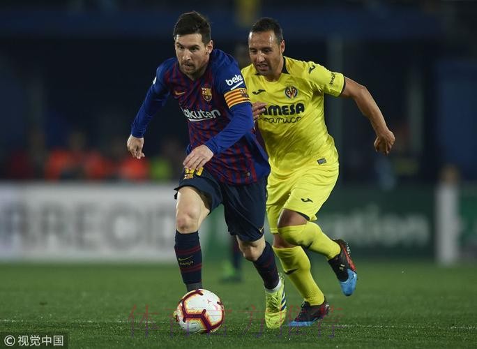 西甲-皇马2-0黄潜 维尼修斯世界波巴尔韦德建功 西甲-皇马2-0黄潜 维尼修斯世界波巴尔韦德建功